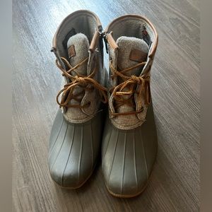 Sperry Grey Duckboot, women’s size 9